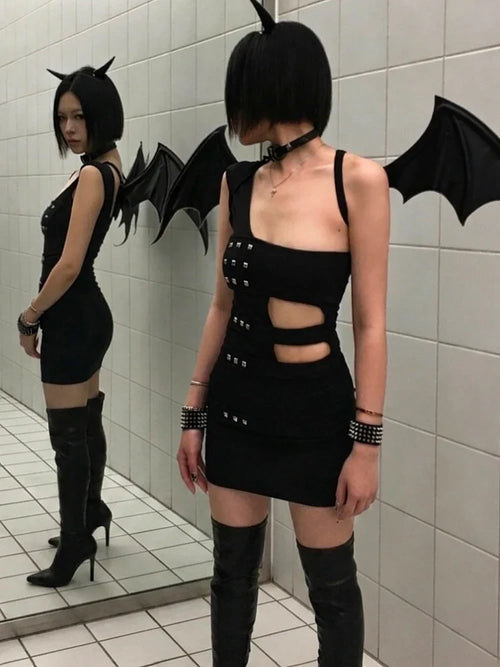 Ärmelloses Minikleid mit Nietenoptik und asymmetrischem Ausschnitt – Farbe Schwarz